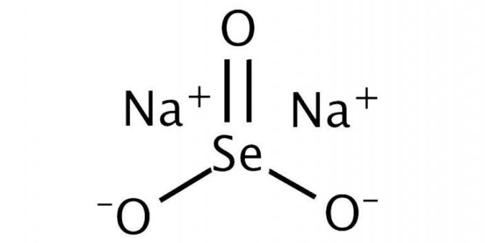 Is sodium selenite in cat food